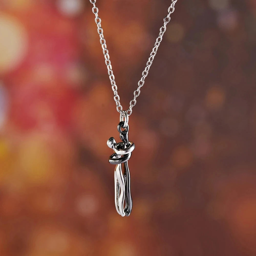 Hugging Pendant Necklace