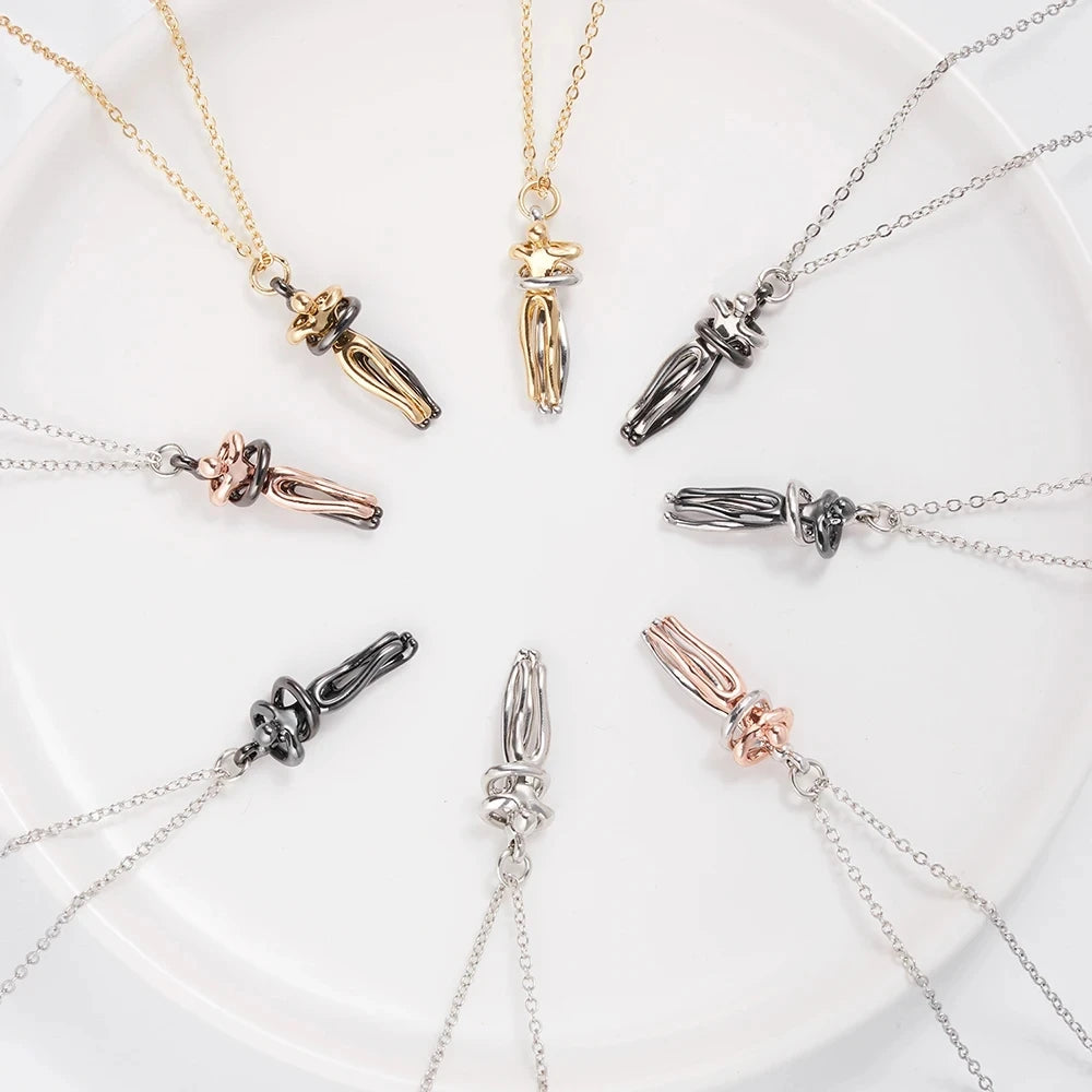 Hugging Pendant Necklace