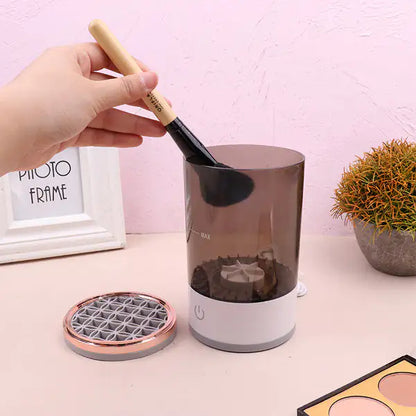 Brush cleaning Blender